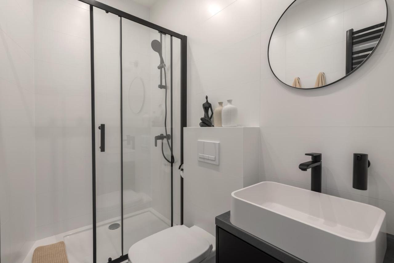 Harbor Apartments - Mariacka คาโตวีตเซ ภายนอก รูปภาพ