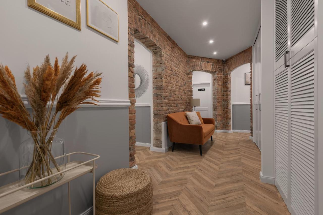 Harbor Apartments - Mariacka คาโตวีตเซ ภายนอก รูปภาพ