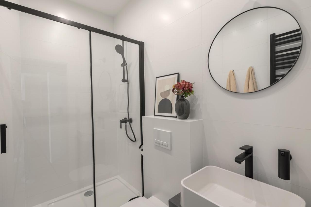 Harbor Apartments - Mariacka คาโตวีตเซ ภายนอก รูปภาพ